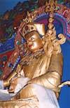 Статуя Гуру Ринпоче в монастыре Зангдрок Палри.